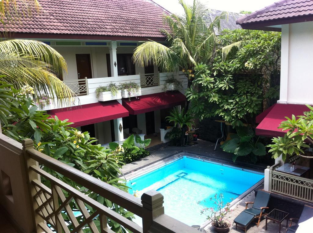 Hotel Indah Palace Джокякарта Екстериор снимка